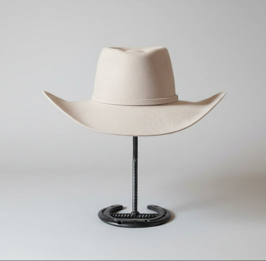 Bordsställ för hatt