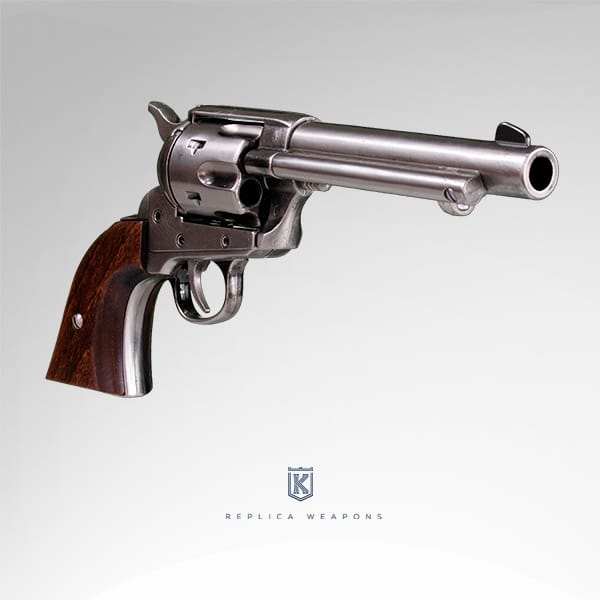 REPLICA PEACEMAKER COLT .45 5.5″ 1873 Polerad nickel med trägrepp